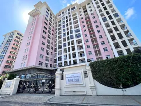 Chateau Towers Apartment - Image 5