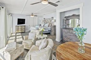 Luxury Gulf Front Property! Directly on the Beach! Sleeps 15! - Image 2