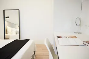 Modern Studio Apartment with Sea View - Image 4