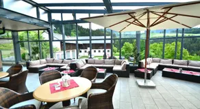 G.H. Knoll "Proellhofer" Cafe Bar Hills - Image 4