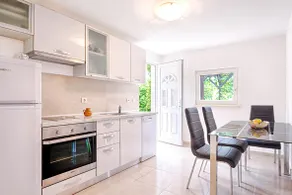 Holiday Home Villa Frančeska - Image 2