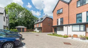 Greenfield Modern 3BR Home - Southcote lane , Reading - Image 4