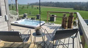 Tiny housse serenity avec jacuzzi et piscine - Image 4