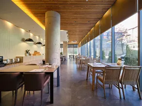 Queen Vell Hotel - Image 4