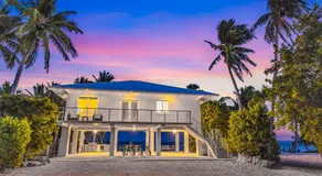 Private Beach Private overwater dock Heated Pool Mahi Key - Image 4