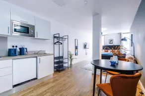 Centrally located studio by Moorfields Station - Image 3