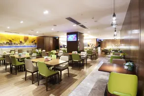 Hampton by Hilton Guangzhou Zhujiang New Town - Image 3