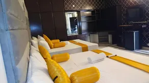 Hotel Royal Grand - Image 2