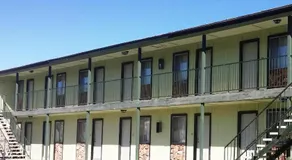 El Portal Motel - Image 3