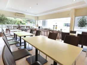 Triniti Hotel Batam - Image 2