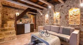 Verekinthos Villas - Pool, Hot Tub, BBQ, Kids Playground, Stunning Mountain Views - Image 4