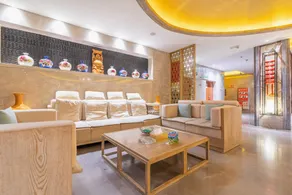 Biquan International Hot Spring Hotel - Image 5