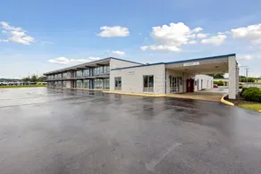 Relax inn by OYO Greeneville Near Hwy US-321 - Image 5