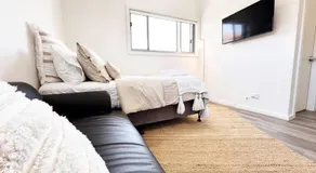 Coastlight - Modern Beachside Studio in Woonona - Image 2