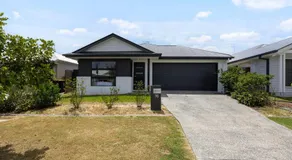 Premium Family Retreat in Logan Reserve - Image 3