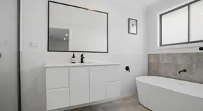 Whistling Way Wonderscape - Modern 4 Bed 2 Bath - Image 2