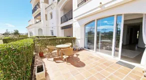 Lovley Ground Floor 2 Bed Direct Pool Access Free WiFi - Image 4