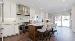 Luxury 5BR Home Steps to Medford Square - Image 4