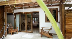 Zeneidas Surf Garden - Image 3