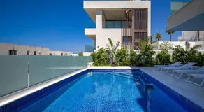 Olymp White Palace - The Ultra Luxury Beach House - Image 4