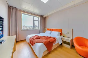 Zhubai No.1 Mansion Hotel (Qingdao May Fourth Square Hisense Bridge Subway Station) - Image 2