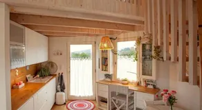 Mini casa con jardín - Image 2