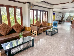 Baiboon Grand Hotel - Image 5