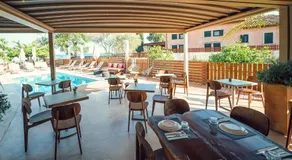 Eterrano Seaside Retreat - Image 4