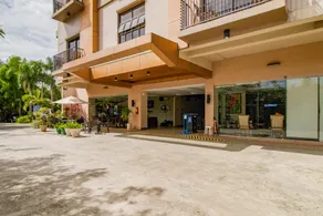 Main Hotel and Suites Cebu - Image 3