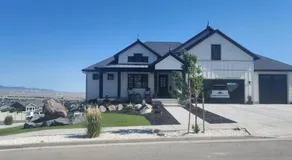 ROSS VACATION HOMEs - Image 4