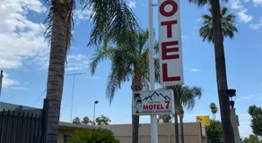 Downtown Motel 7 - Image 2