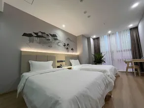 Shenhuxi City Culture Hotel - Image 2