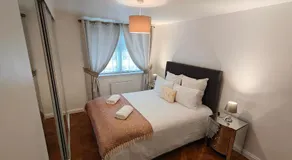 Lovely 2 Bedroom Modern Ground Floor Flat - Image 5