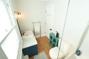 Battersea pad, en suite - Image 1