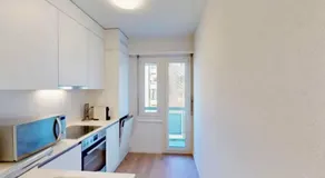 Spacious Minimalist Prilly 2BR Free Parking - Image 4