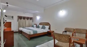 Hotel Yadgar - Near Railway Station - Image 2