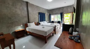 Pottery Street House - Image 2