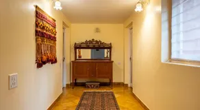 SaffronStays Garnet House - Image 4