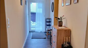 privates Zimmer in Unterkunft mit Glatttal Blick in Wasserschloss Nähe - Image 4