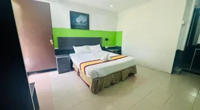 Kampung Beach Resort - Image 5
