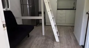 Chic Bondi Tiny Home: 200 mtrs to Surf, Wifi & AC - Image 2