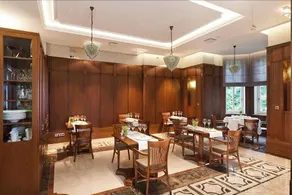 Grape Hotel - Image 4