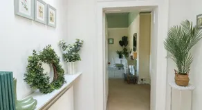 Castle Gardens Apartment - Image 4