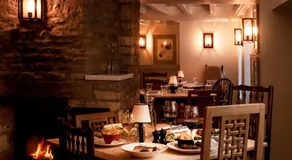 The Three Horseshoes - Image 3