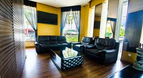 GRAND EASTERN HOTEL SDN BHD - Image 3