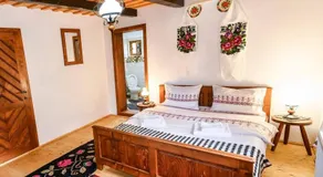 Casa din Susani - Image 2