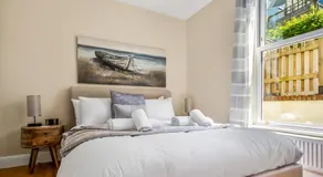 Jarrahdale Beach House - Stunning Luxurious Pad by the Beach - Pass the Keys - Image 2