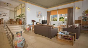 Fotis Studios Apartments - Image 3