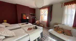 Homestay in The Heart Of Avalon - Image 2