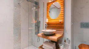 Le Chalet Loft and Spa - Image 2